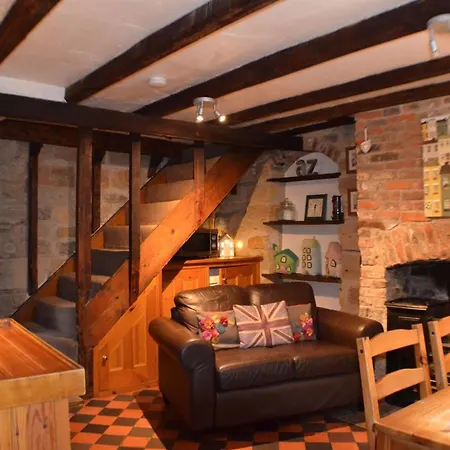 Sanders Yard Guest house 3*