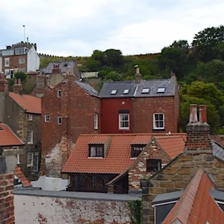 Sanders Yard Guest house 3*