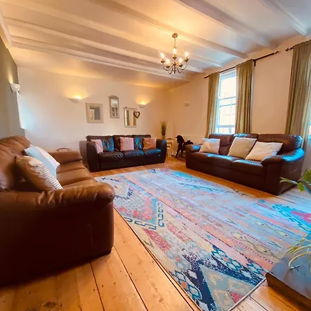 Sanders Yard 3* Whitby