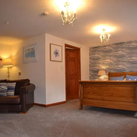 Sanders Yard 3* Whitby