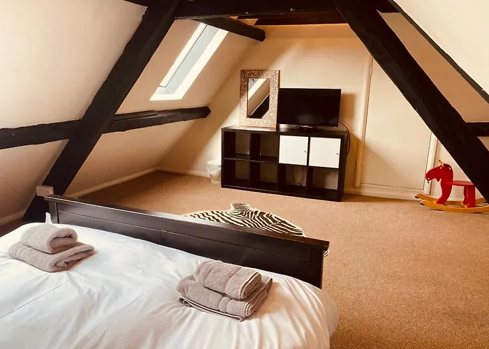 Sanders Yard Guest house 3*