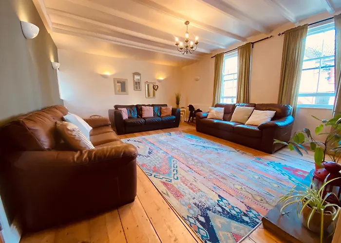 Sanders Yard 3* Whitby