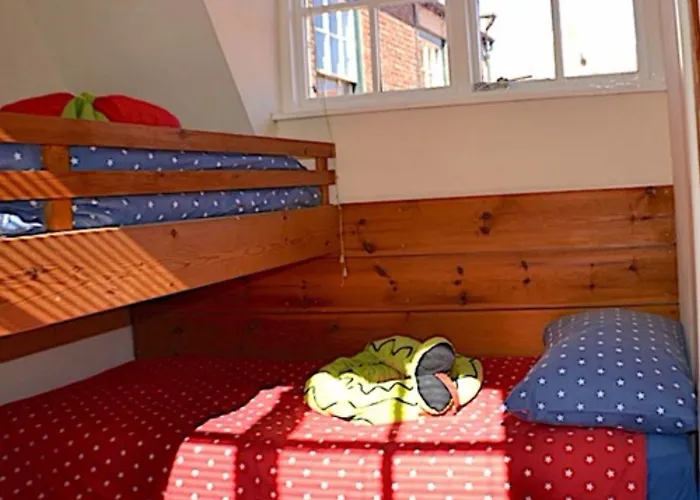 Sanders Yard 3* ويتبي