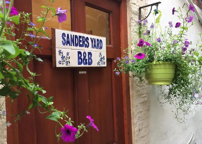 Sanders Yard 惠特比